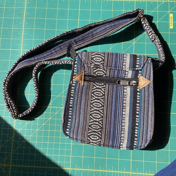 Guatemalan Import Hand Crafted Leather & Fabric Satchel Purse Bohemian Hippe - Picture 3 of 6